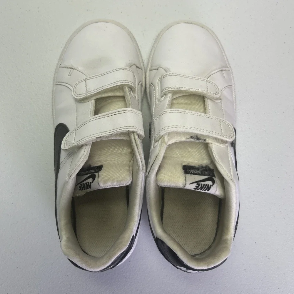 Nike‎ Court Royale PSV Kids Sneakers White Black Hook Loop Straps Size 2Y